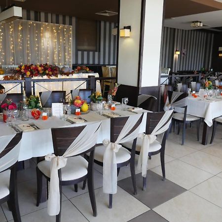 Park Hotel Stratesh Lovech Ngoại thất bức ảnh