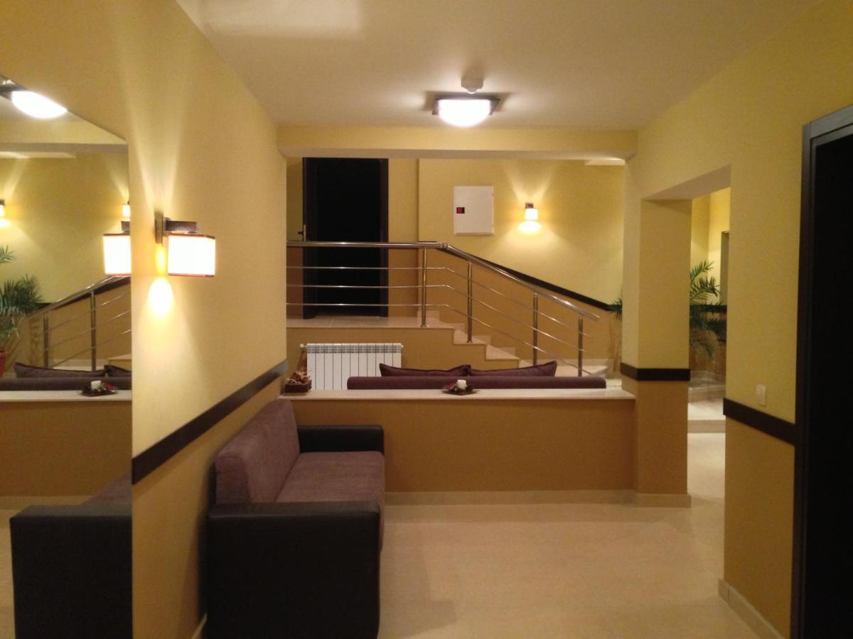 Park Hotel Stratesh Lovech Ngoại thất bức ảnh