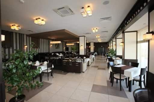 Park Hotel Stratesh Lovech Ngoại thất bức ảnh