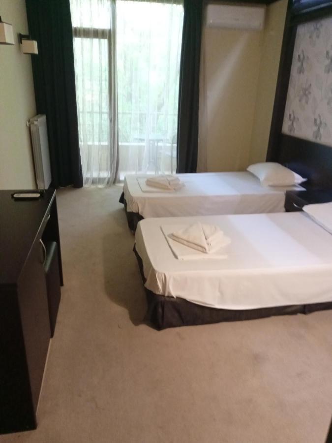 Park Hotel Stratesh Lovech Phòng bức ảnh